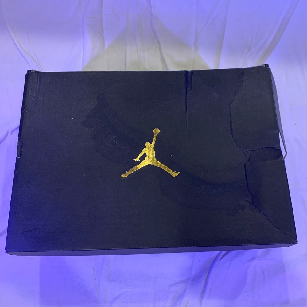 Nike Jordan 1 Mid - Picture 4 of 4